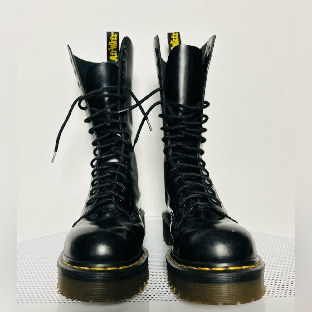 CLASSIC Dr. Martens 1940 Black Leather 14 Eye Boots